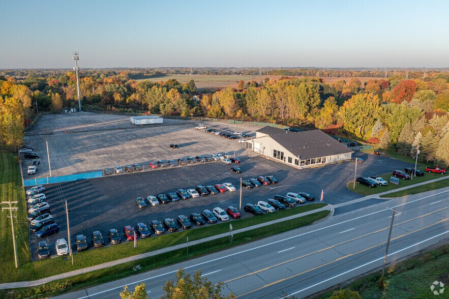 More Photos Of 4500 Remembrance Rd NW, Grand Rapids Auto Dealership For Lease