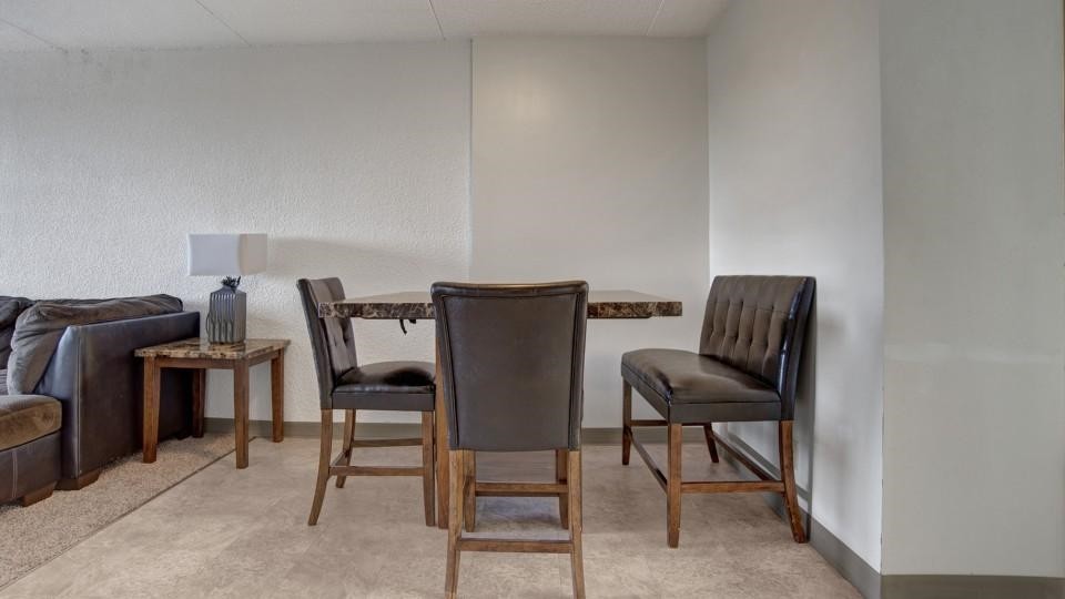 More Photos Of 2131 Broad St, Regina Apartments For Lease