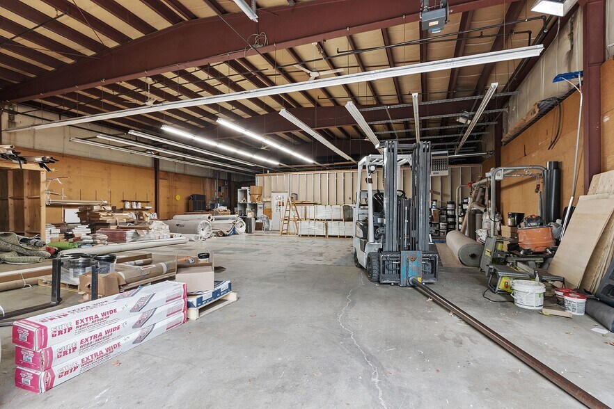 More Photos Of 359 Summer St, Fitchburg Storefront For Sale