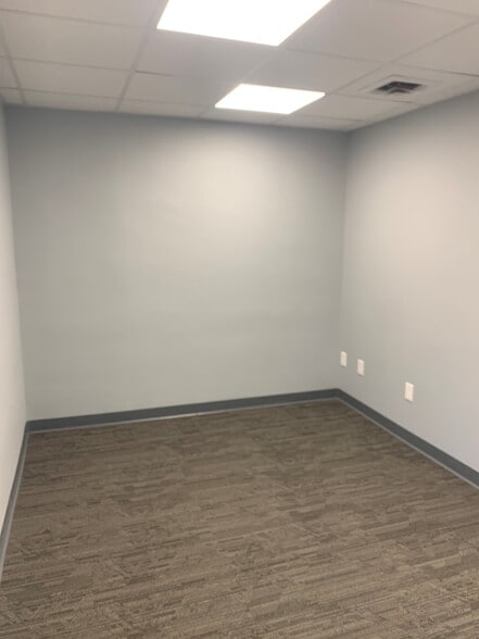 More Photos Of 100 Porter Rd, Pottstown Medical For Sale