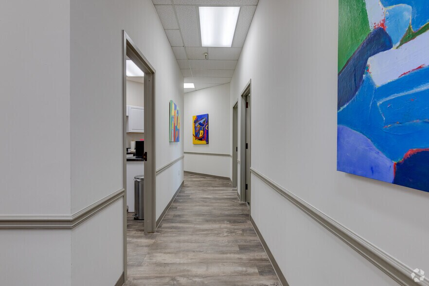 More Photos Of 6846 S Canton Ave, Tulsa Unknown For Lease