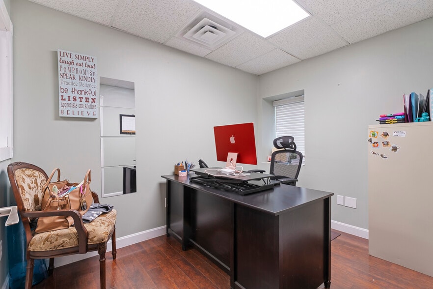 More Photos Of 13 Railroad Sq, Waterville Medical For Sale