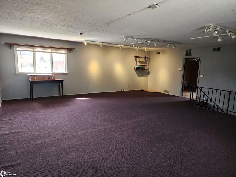 More Photos Of 106 E 7th St, Atlantic Office For Sale