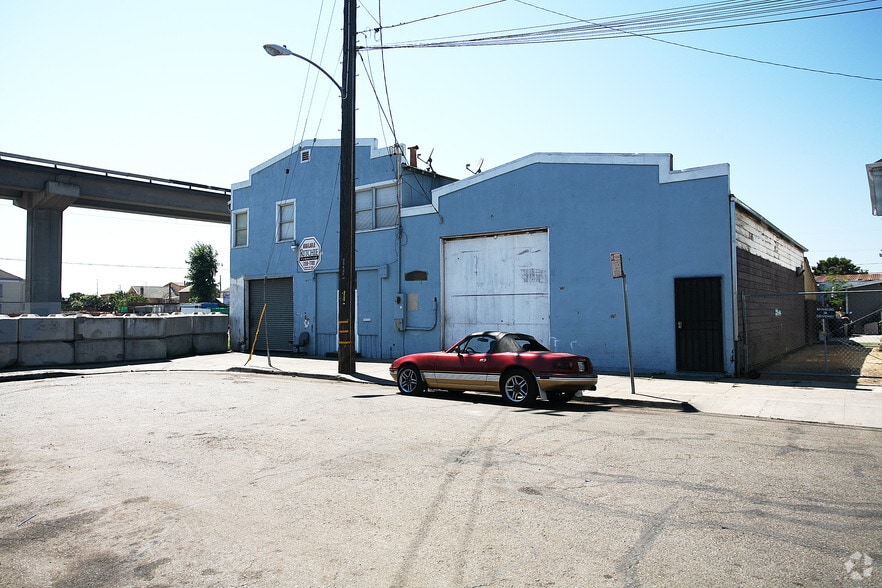 More Photos Of 909 53rd Ave, Oakland Warehouse For Sale
