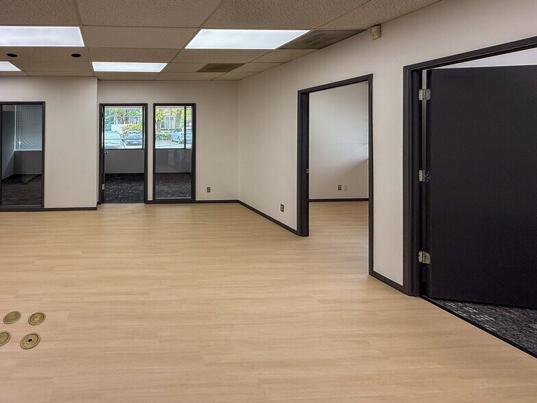 More Photos Of 108 E Mill Plain Blvd, Vancouver Office For Lease