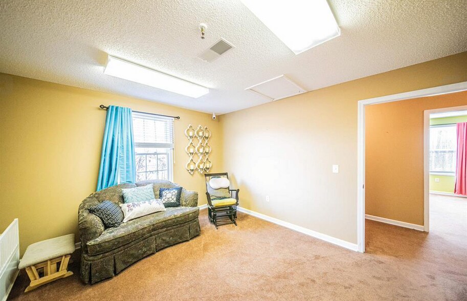 More Photos Of 2025 Clark Line Rd, Paducah Apartments For Sale