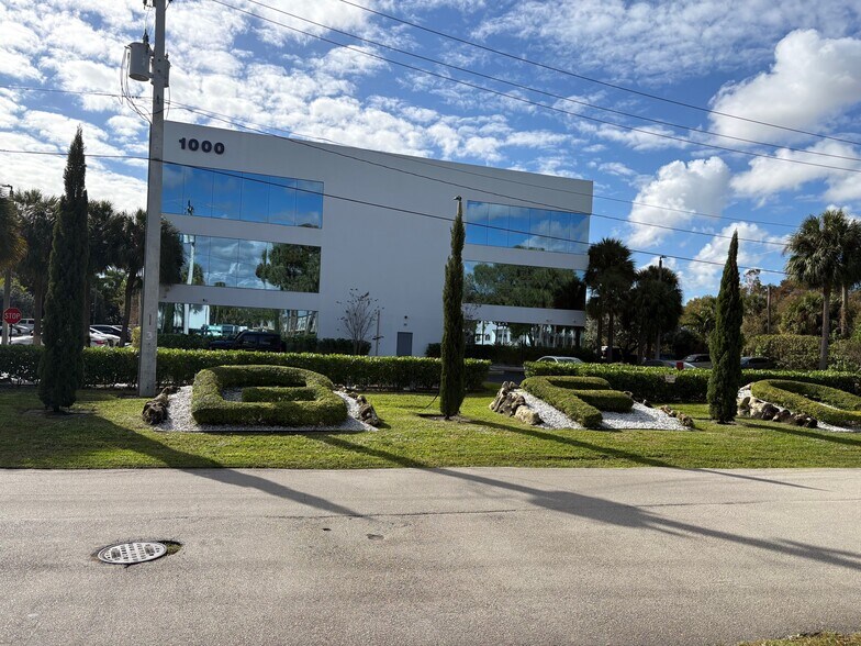 More Photos Of 1000 NW 65th St, Fort Lauderdale Office For Lease