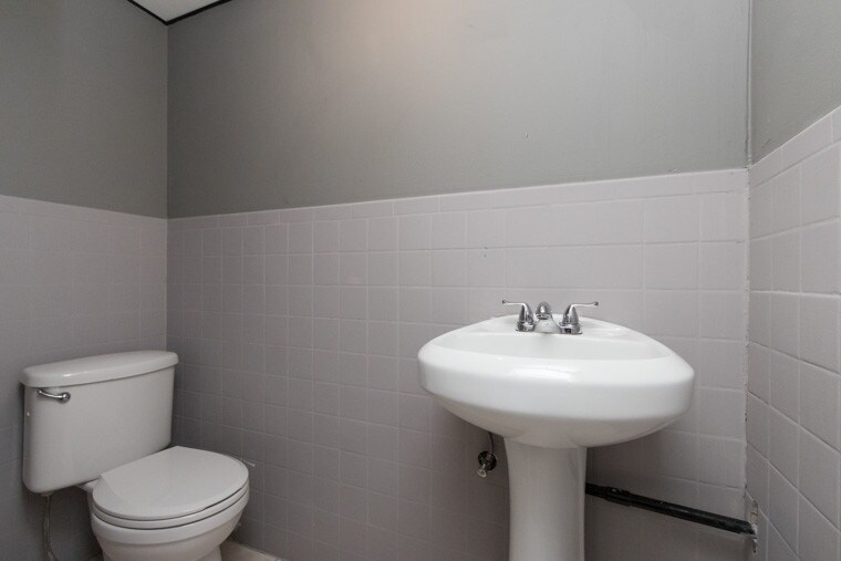 More Photos Of 1311-1401 S Dixie Hwy E, Pompano Beach Freestanding For Lease