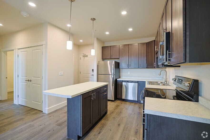 More Photos Of 61 N Dorset St, South Burlington Multifamily For Sale