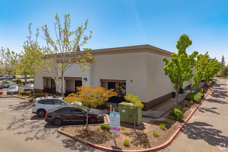 More Photos Of 6810 Five Star Blvd, Rocklin Freestanding For Lease