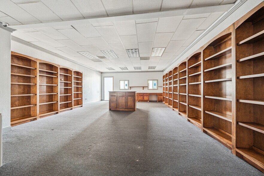 More Photos Of 3922-3936 Old Spanish Trl, Houston Unknown For Lease