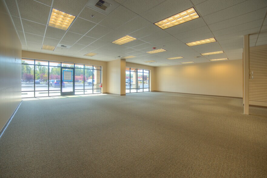 Primary Photo Of 410 W Bakerview Rd, Bellingham General Retail For Lease