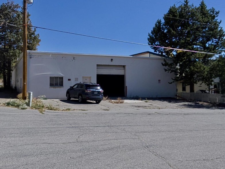 More Photos Of 172 N 2nd St, Granby Warehouse For Sale