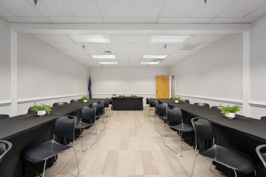 More Photos Of 415-417 Wolfe St, Fredericksburg Medical For Lease