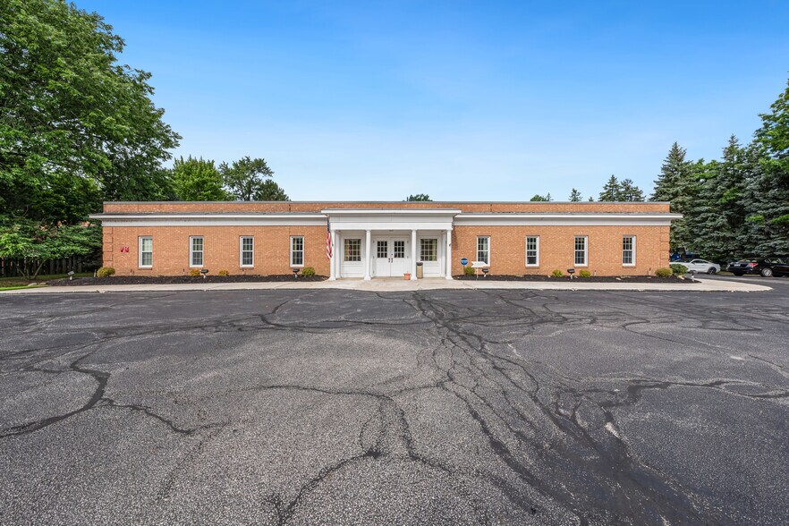More Photos Of 850 Brainard Rd, Highland Heights Medical For Lease