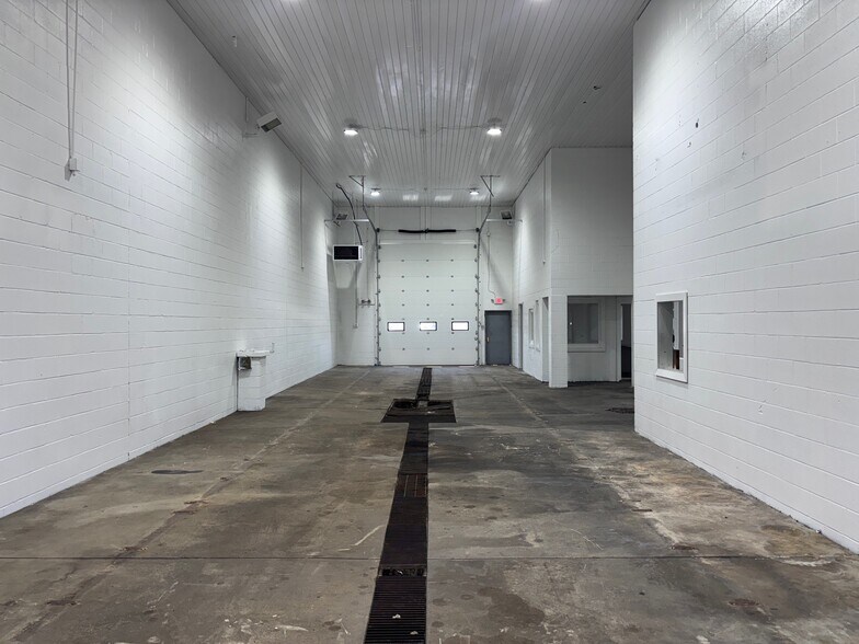 More Photos Of 301 Borrelli Blvd, Paulsboro Industrial For Sale