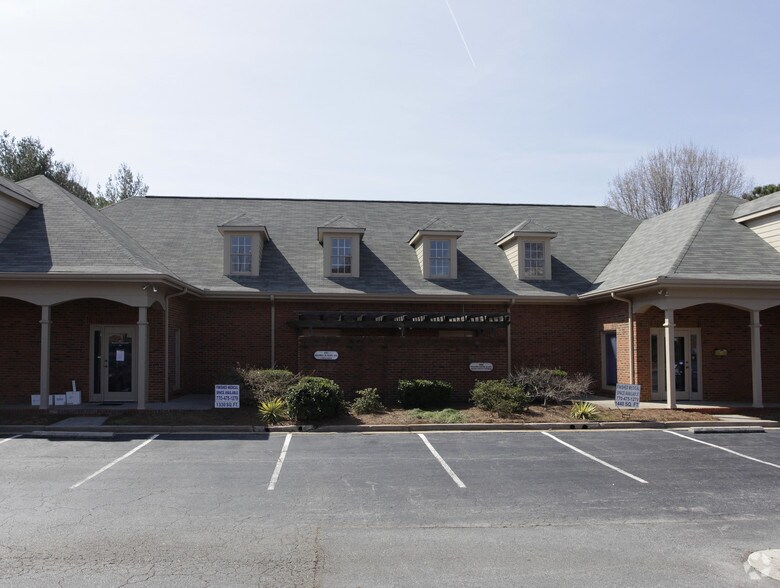 More Photos Of 1305 Hembree Rd, Roswell Medical For Lease