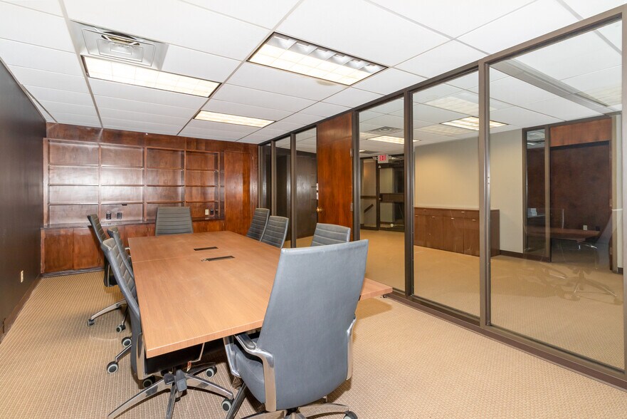 More Photos Of 403-405 N 2nd St, Harrisburg Office For Sale