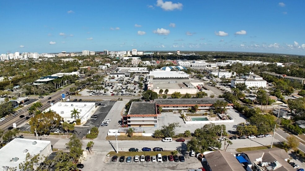 More Photos Of 1425-1427 S Tamiami Trl, Sarasota Freestanding For Sale