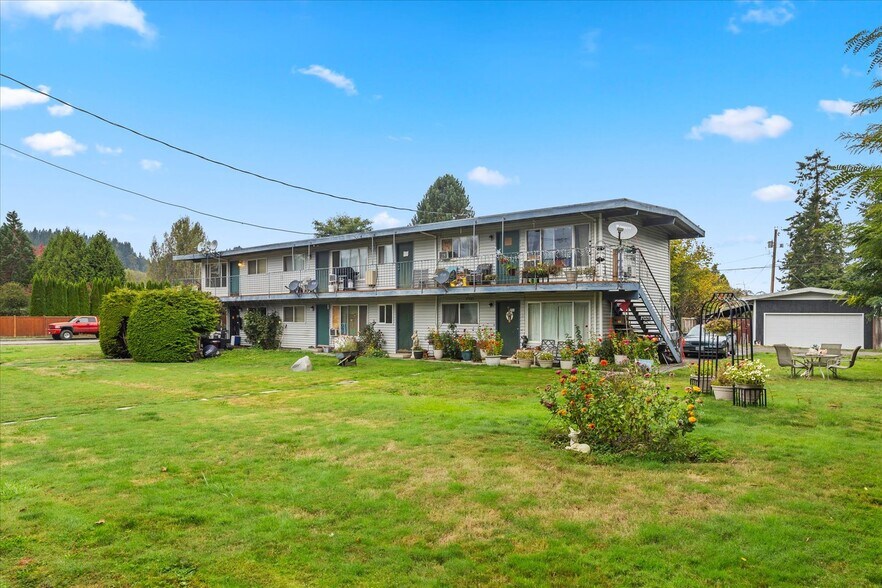 More Photos Of 31624 W Rutherford St, Carnation Apartments For Sale