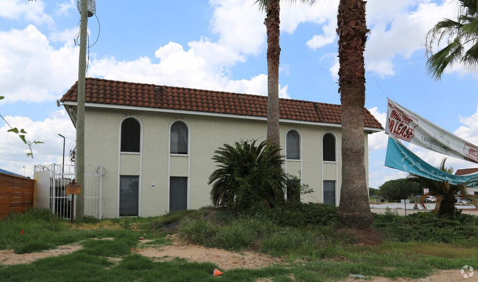 More Photos Of 16215 N I-45, Houston Medical For Sale