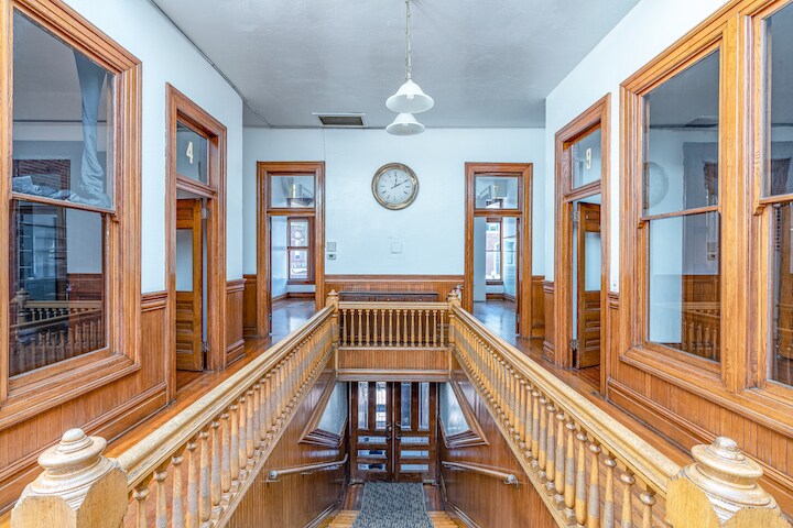 More Photos Of 826-836 5th Ave, San Diego General Retail For Sale