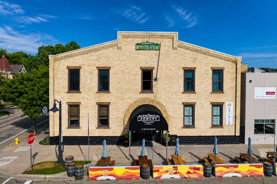 More Photos Of 17 S 2nd St, Grand Haven Loft Creative Space For Sale