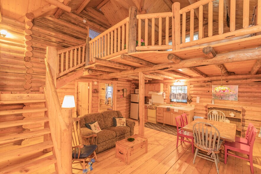 More Photos Of 860 County Road 142, Lake City Hotel For Sale