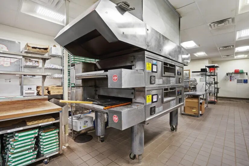 More Photos Of 1250 4th Ave NW, Minot Storefront For Sale