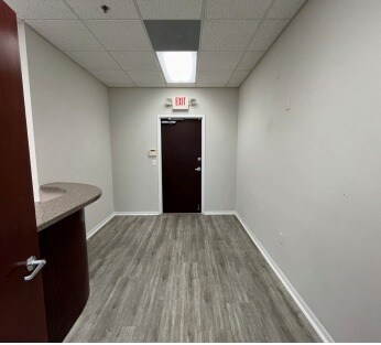 More Photos Of 8200 College Pky, Fort Myers Medical For Lease
