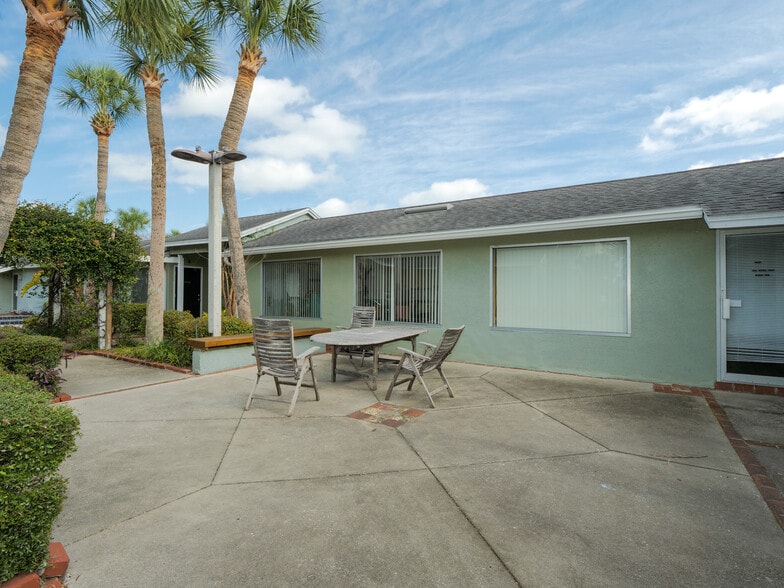 More Photos Of 1817-1835 N 3rd St, Jacksonville Beach Office For Lease