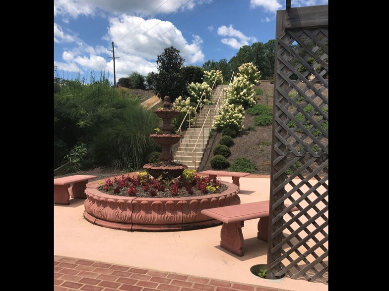 More Photos Of 49 Gordon Rd, Jasper Medical For Lease