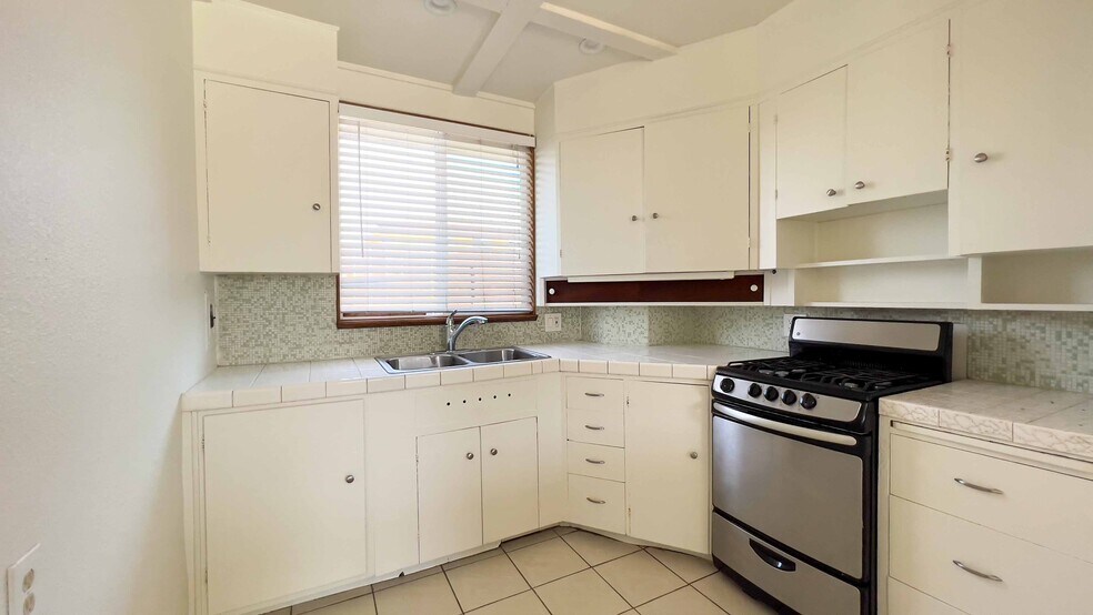 More Photos Of 678 Jefferson Ave, Chula Vista Apartments For Sale