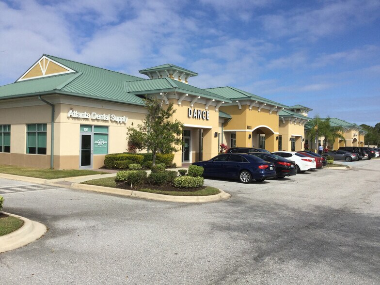 More Photos Of 8039 Cooper Creek Blvd, Bradenton Unknown For Lease