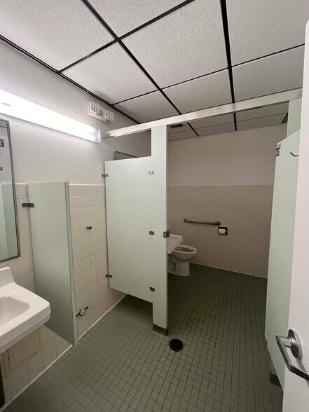 More Photos Of 1117 E Hallandale Beach Blvd, Hallandale Beach Medical For Lease