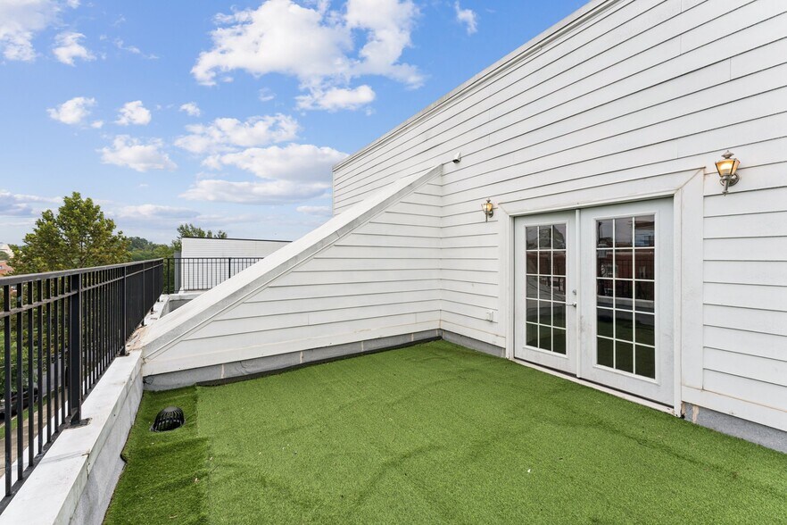 More Photos Of 2822 28th St SE, Washington Apartments For Sale