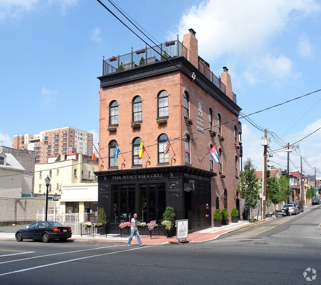 Primary Photo Of 3417 Park Ave, Weehawken Restaurant For Sale