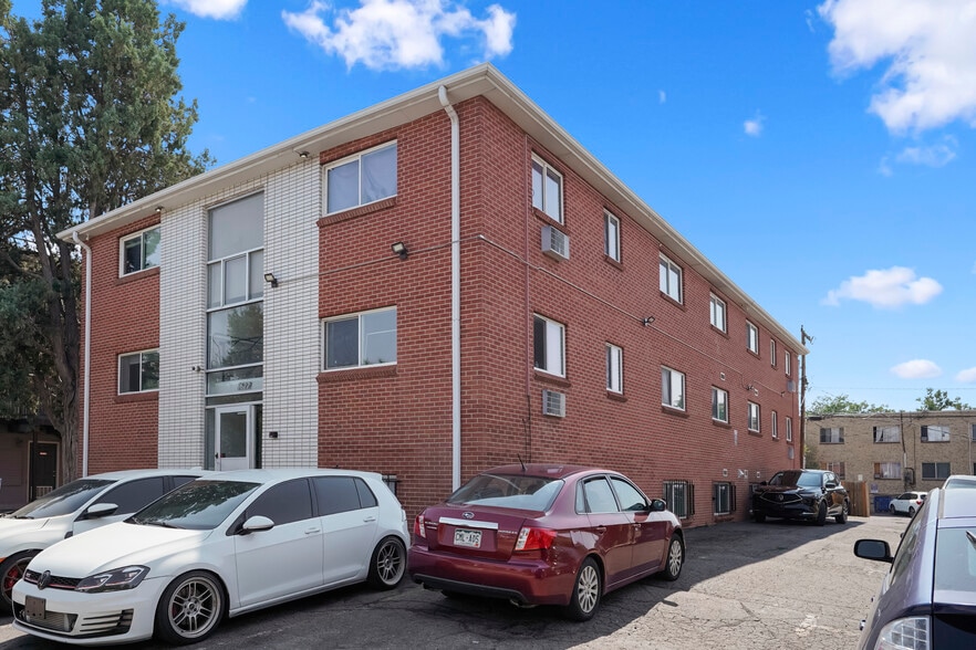 More Photos Of 1677 Geneva St, Aurora Apartments For Sale