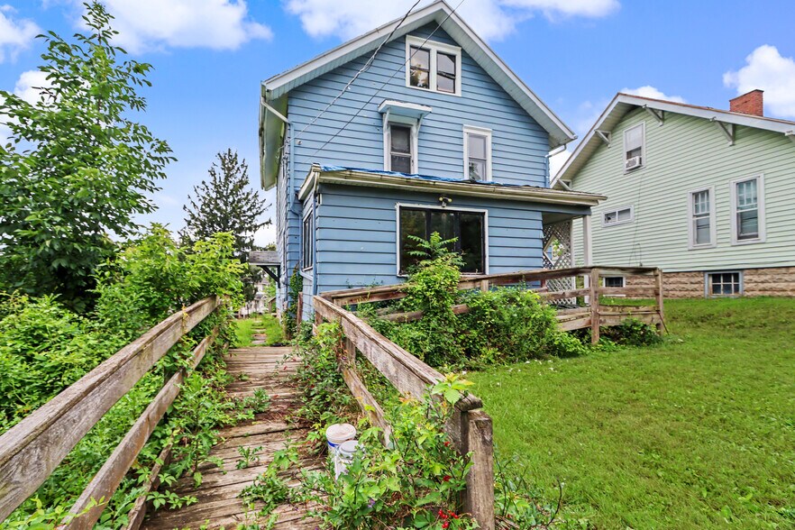 More Photos Of 187 Penn Ave, Mansfield Multifamily For Sale