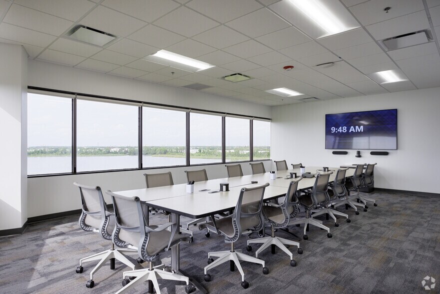 More Photos Of 5900 Lake Ellenor Dr, Orlando Office For Sale