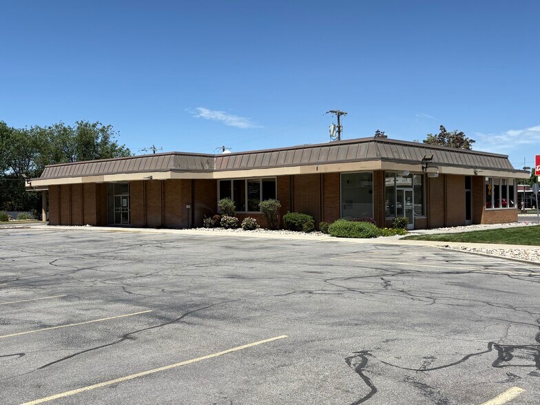 More Photos Of 3020 Highland Dr, Salt Lake City Bank For Sale