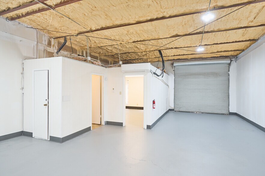 More Photos Of 1300 S Frazier St, Conroe Unknown For Lease