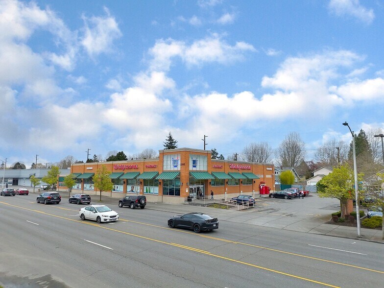 More Photos Of 2205 Broadway Ave, Everett General Retail For Sale