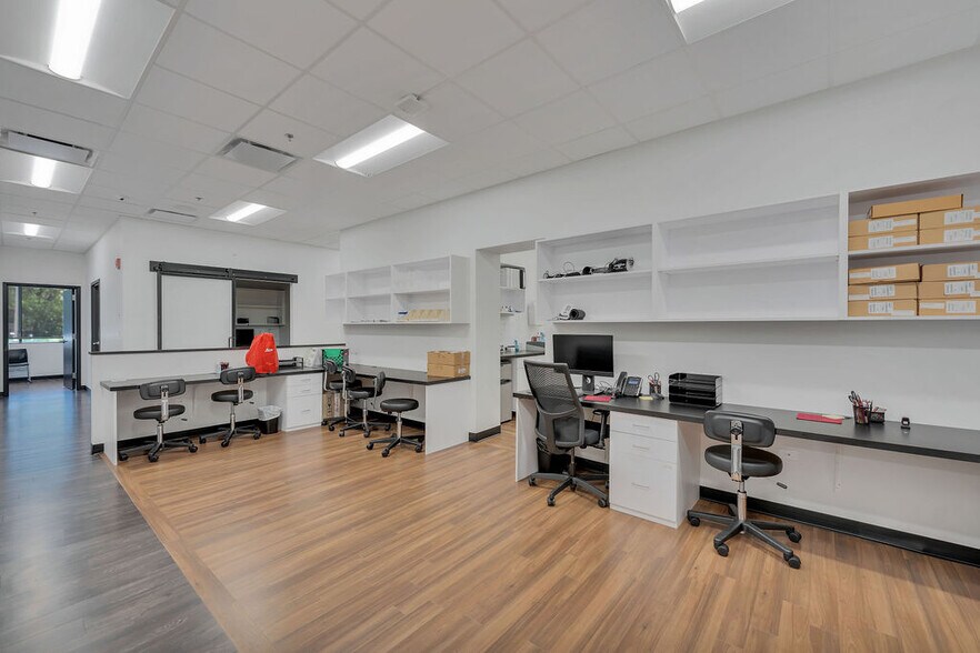 More Photos Of 9300 Waukegan Rd, Morton Grove Medical For Sale