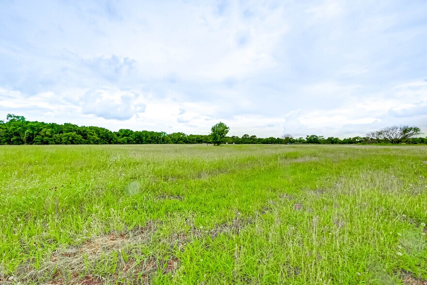 More Photos Of I-10 & Peach Ridge Rd, Brookshire Land For Sale