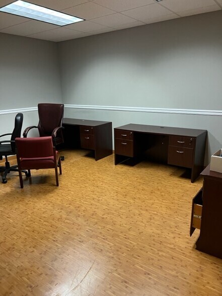 More Photos Of 1449 Old Waterbury Rd, Southbury Office For Sale