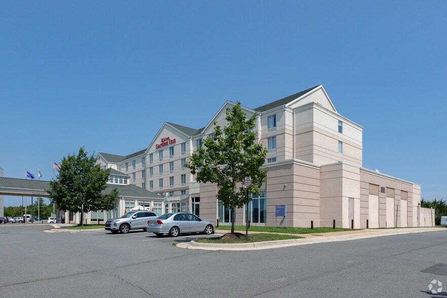 Primary Photo Of 22400 Flagstaff Plz, Ashburn Hospitality For Sale