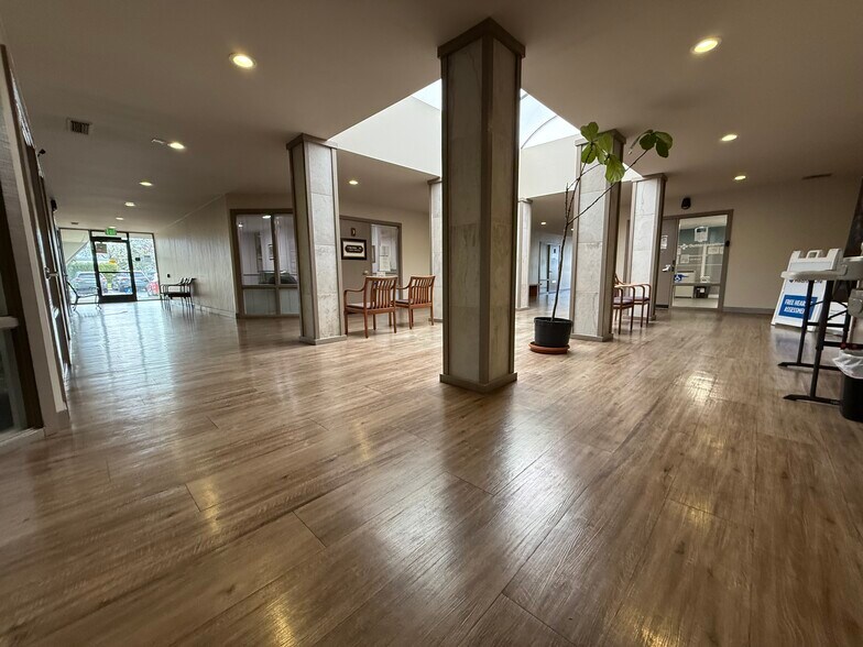 More Photos Of 1000 Delbon Ave, Turlock Medical For Lease