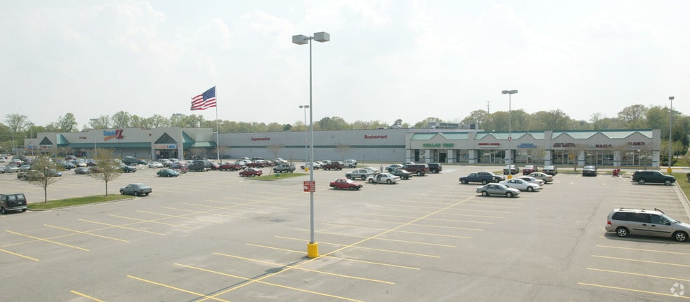 More Photos Of 1529 International Blvd, Norfolk Storefront For Lease
