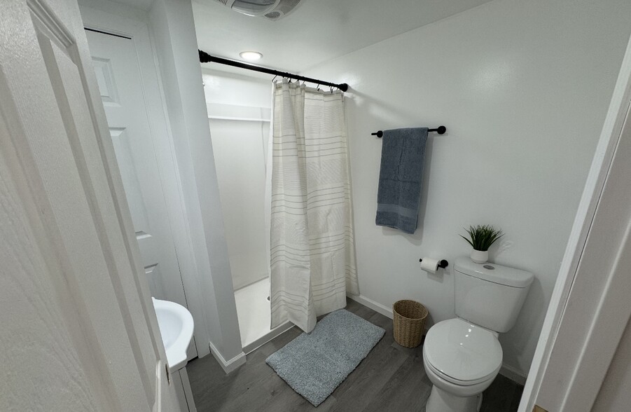 More Photos Of 1697 Middleway Pike, Bunker Hill Storefront Retail Residential For Sale